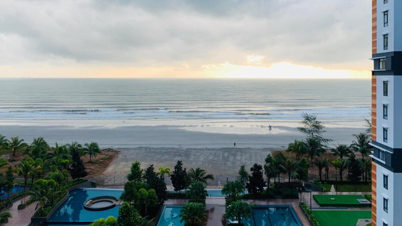Timurbay Seaview Suite By Guns Studio Kuantan Buitenkant foto