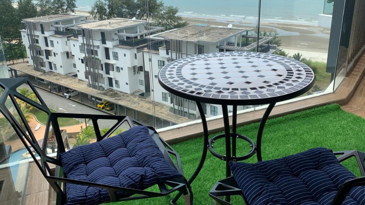 Timurbay Seaview Suite By Guns Studio Kuantan Buitenkant foto