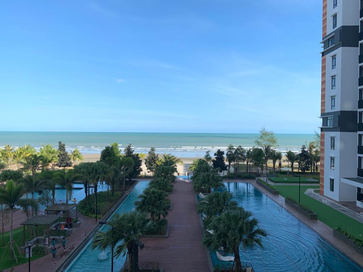 Timurbay Seaview Suite By Guns Studio Kuantan Buitenkant foto